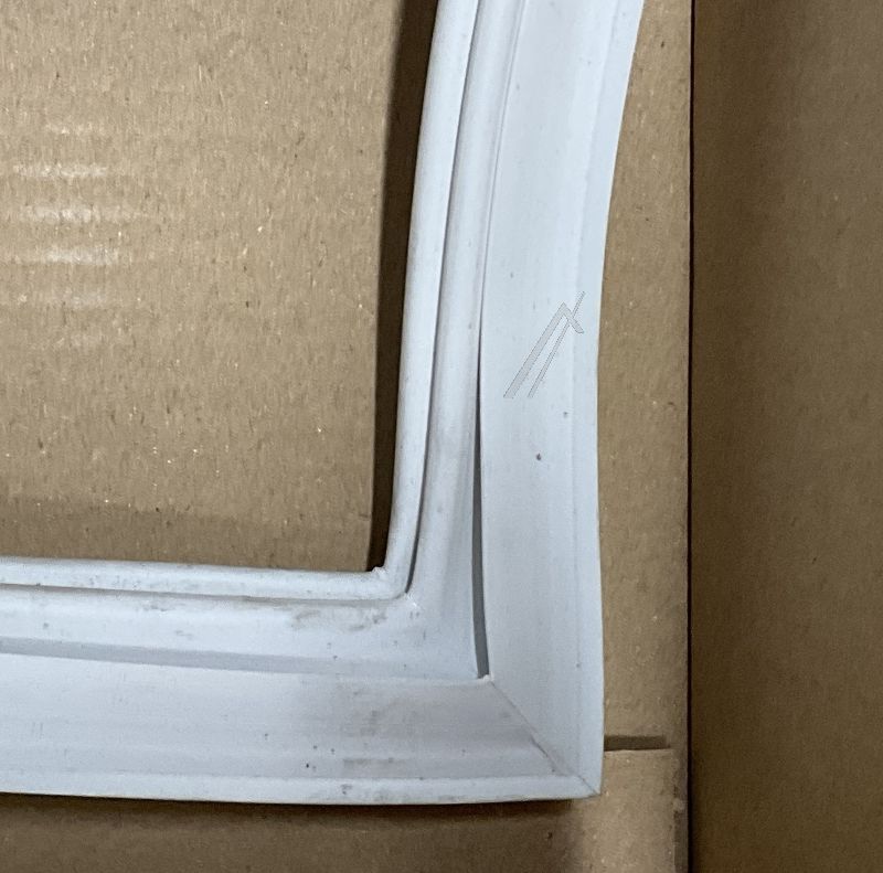 HISENSE/GORENJE Joints de porte refrigerateur                                190627