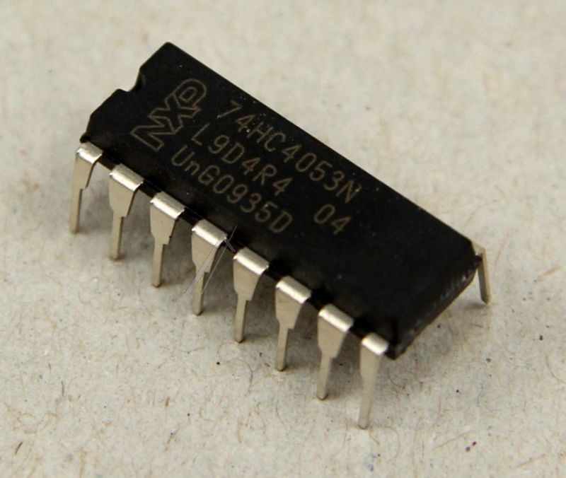 NXP Ic                                                           74HC4053N652