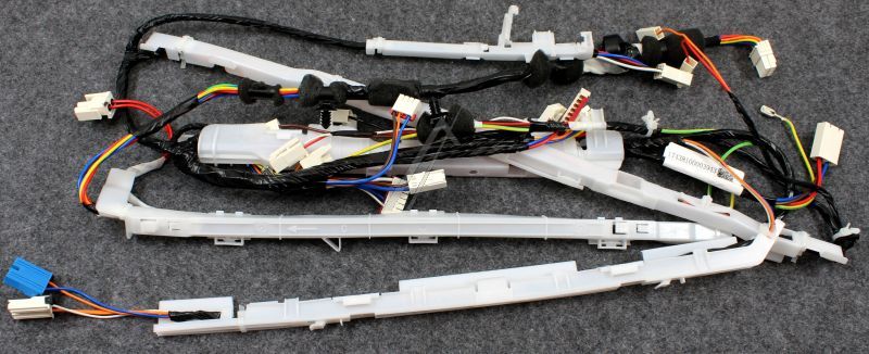- Faisceaux de cables                                          17438100003943